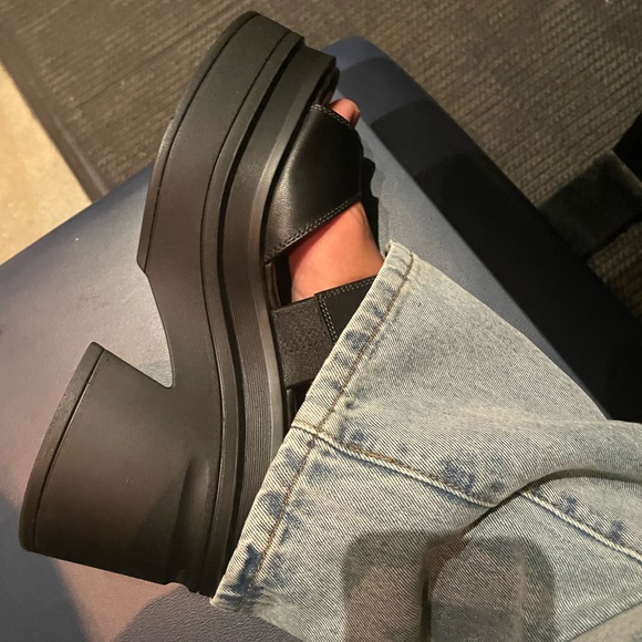 Meet your Posher, Victoria - Picture 2 of 2